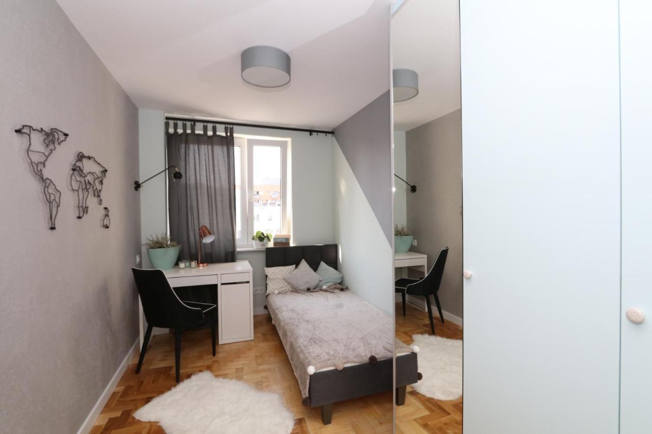 Romaszewskiego Zoliborz Bedroom Pokoj Metro Warsawa Bagian luar foto