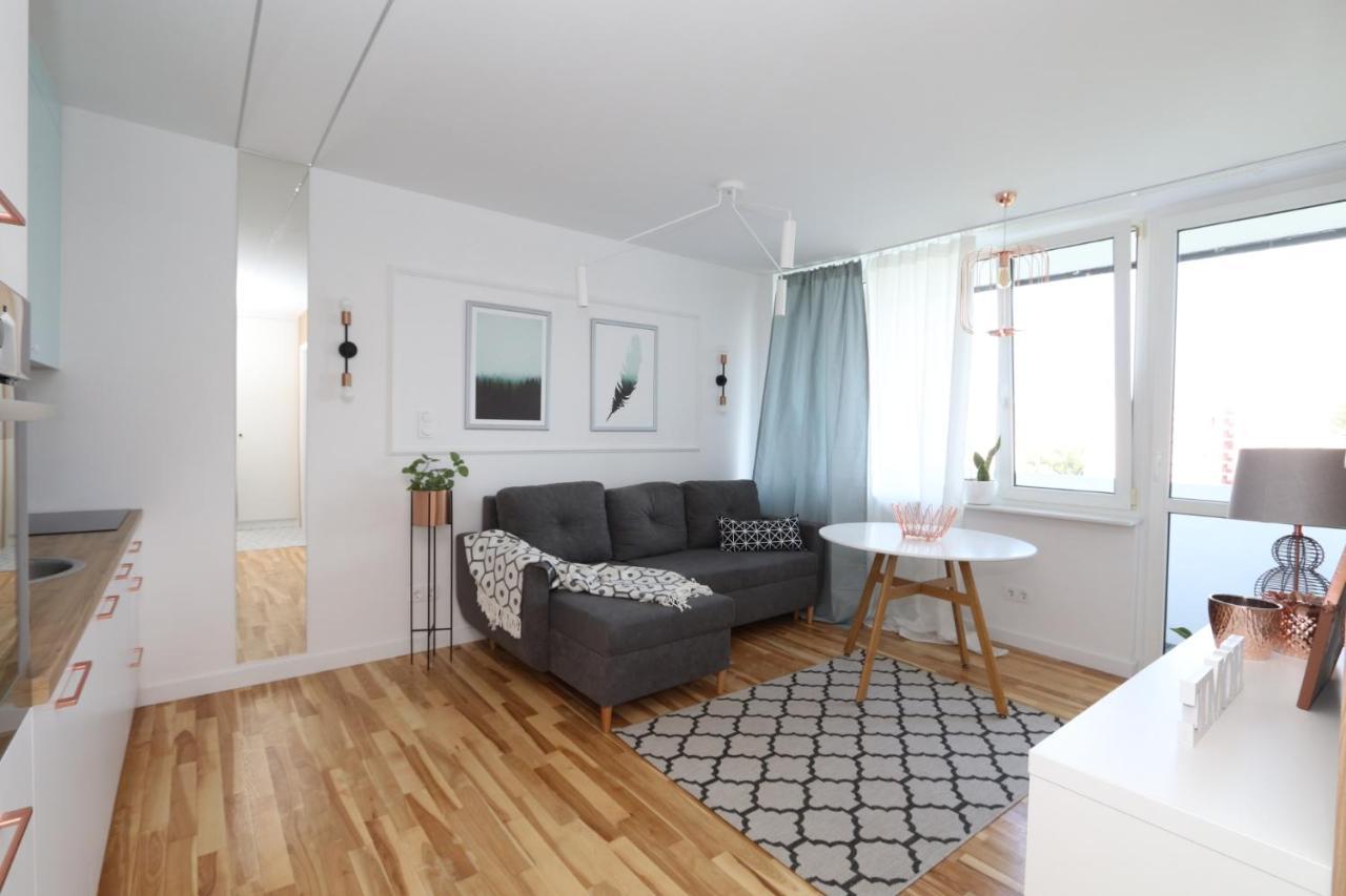 Romaszewskiego Zoliborz Bedroom Pokoj Metro Warsawa Bagian luar foto