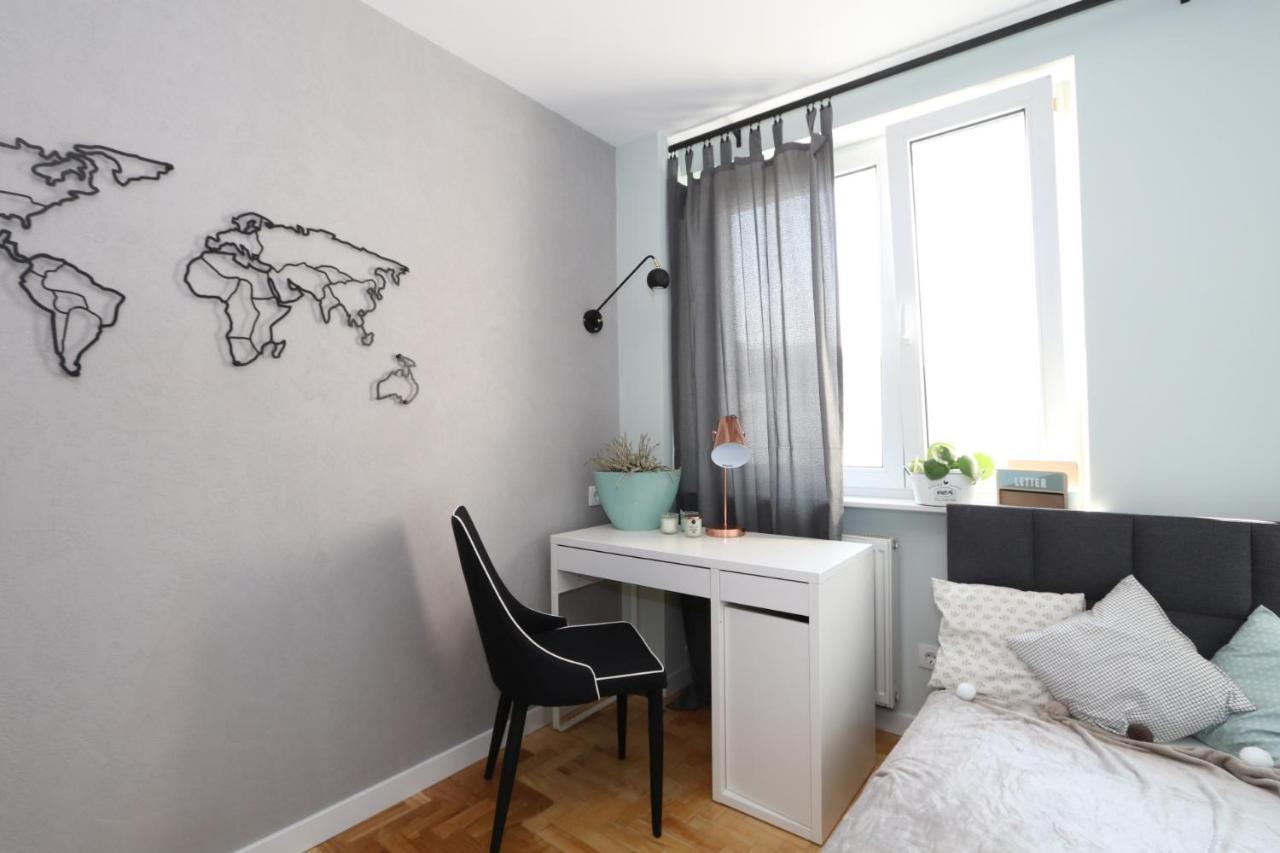 Romaszewskiego Zoliborz Bedroom Pokoj Metro Warsawa Bagian luar foto